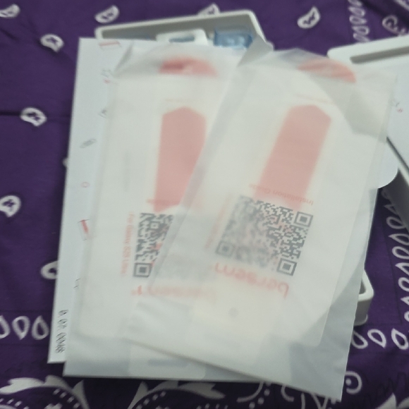 Screen Protector with Quick Installation - Picture 7 of 7